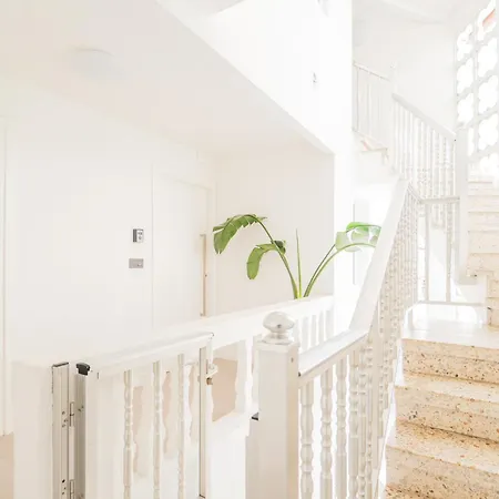 Apartment 3 By Ybh *