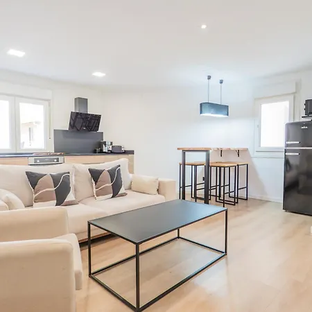 3 By Ybh Apartment *